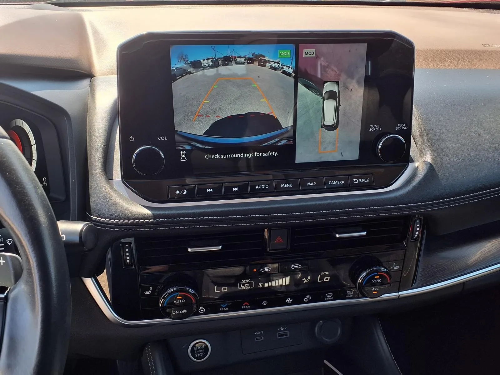 Nissan Rogue photo 8