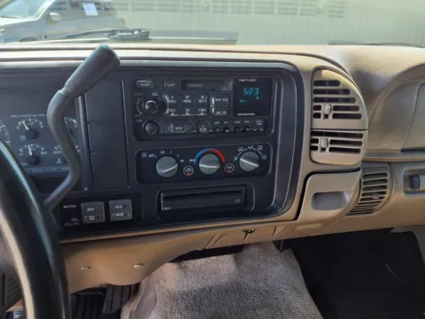 More photos of 1999 CHEVROLET TAHOE K1500 at Bryan's Car Corner Chickasha, OK