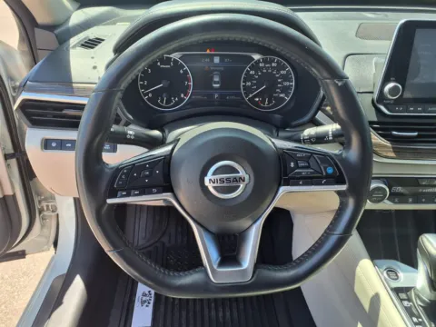 More photos of 2021 NISSAN ALTIMA PLATINUM at Bryan's Car Corner Chickasha, OK