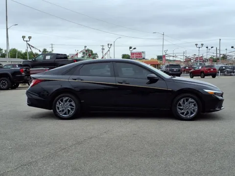 Another view of 2025 HYUNDAI ELANTRA BLUE for sale in Chickasha, OK at Bryan's Car Corner Chickasha