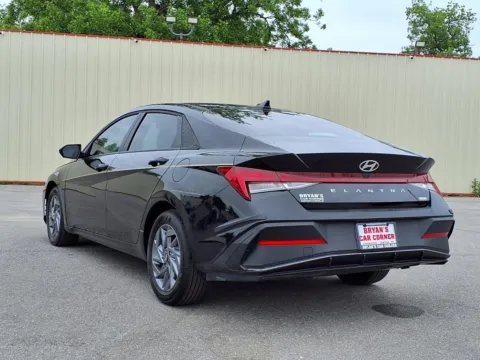 More photos of 2025 HYUNDAI ELANTRA BLUE at Bryan's Car Corner Chickasha, OK