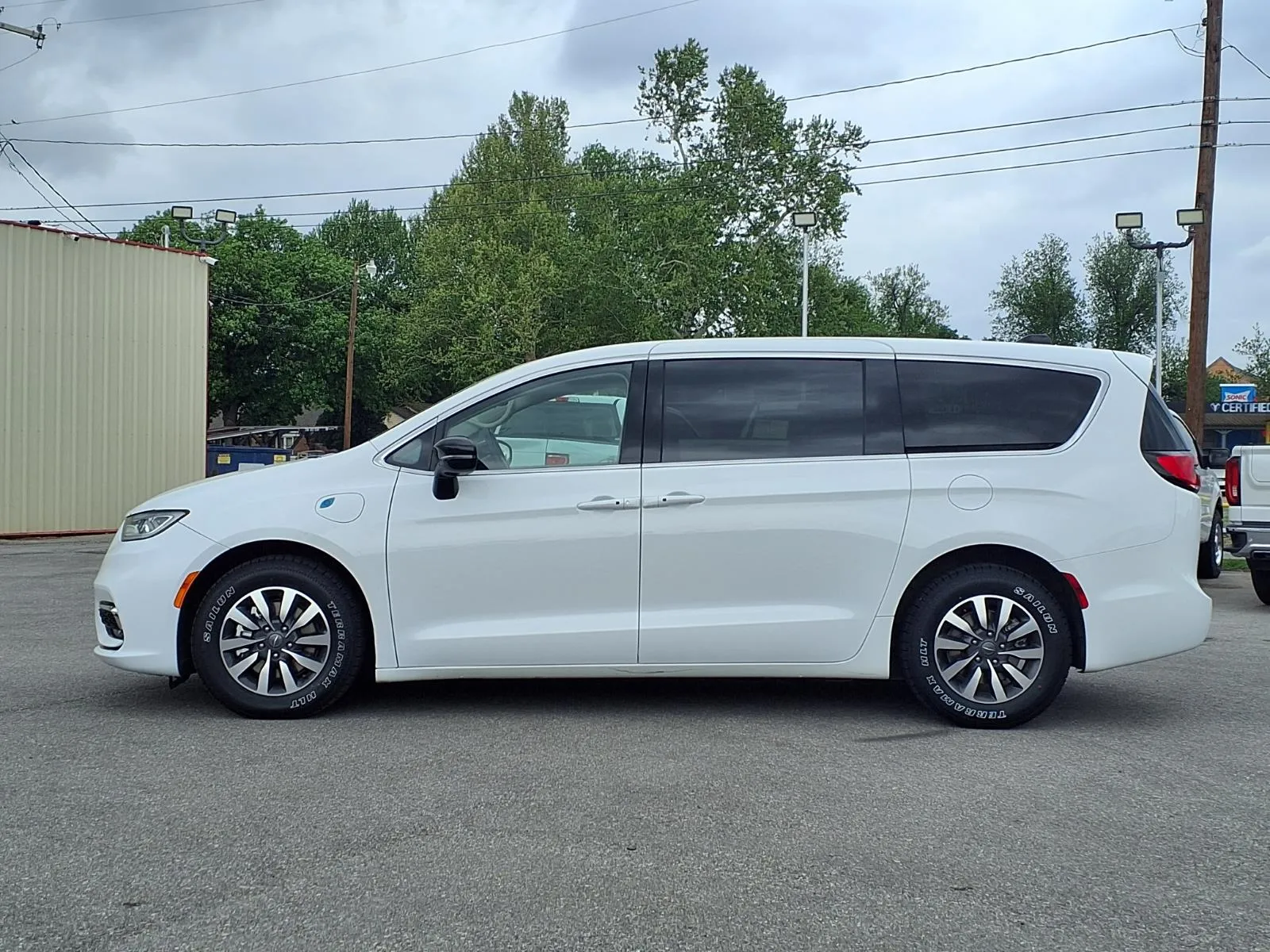Chrysler Pacifica photo 18