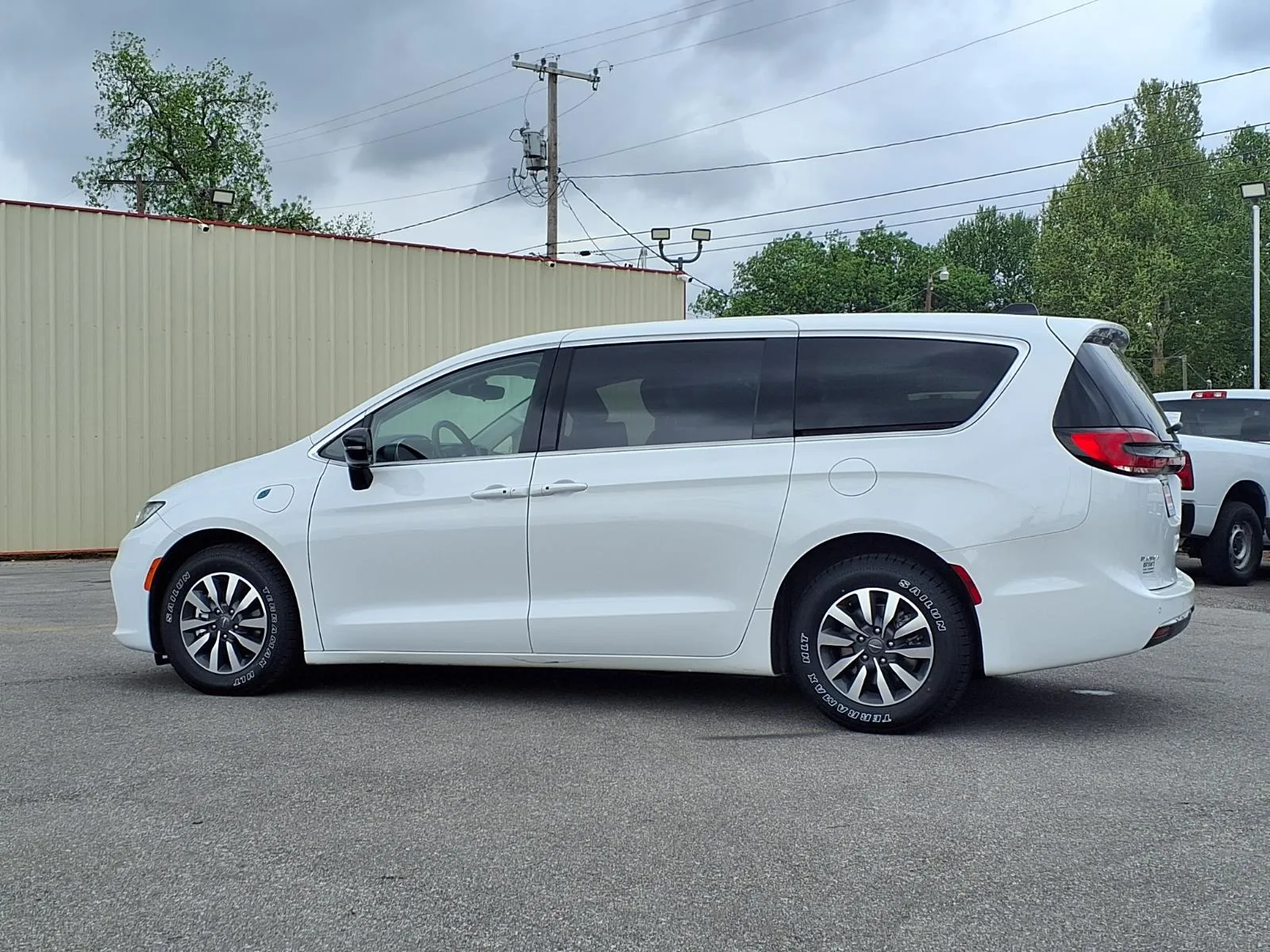 Chrysler Pacifica photo 19