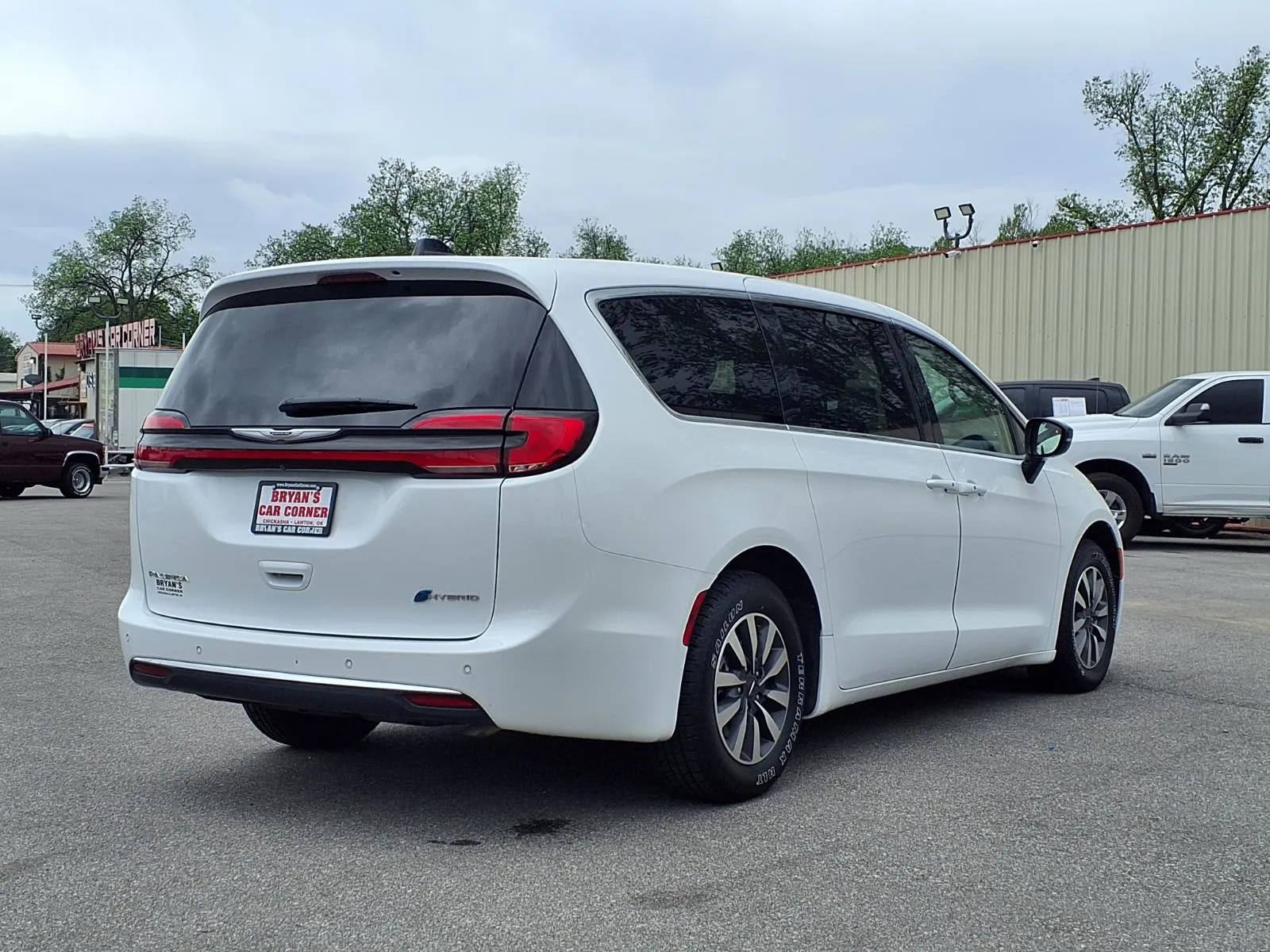 Chrysler Pacifica photo 22