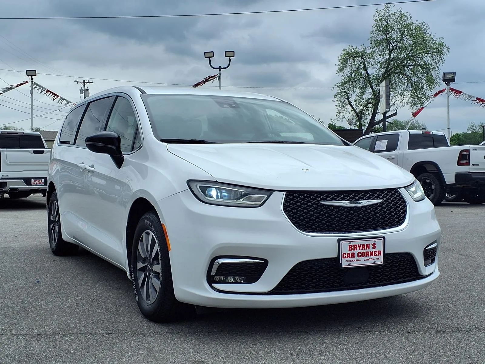 Chrysler Pacifica photo 25