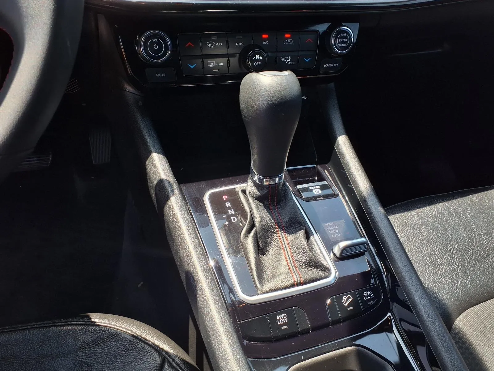 2025 Jeep Compass Trailhawk - Photo 9