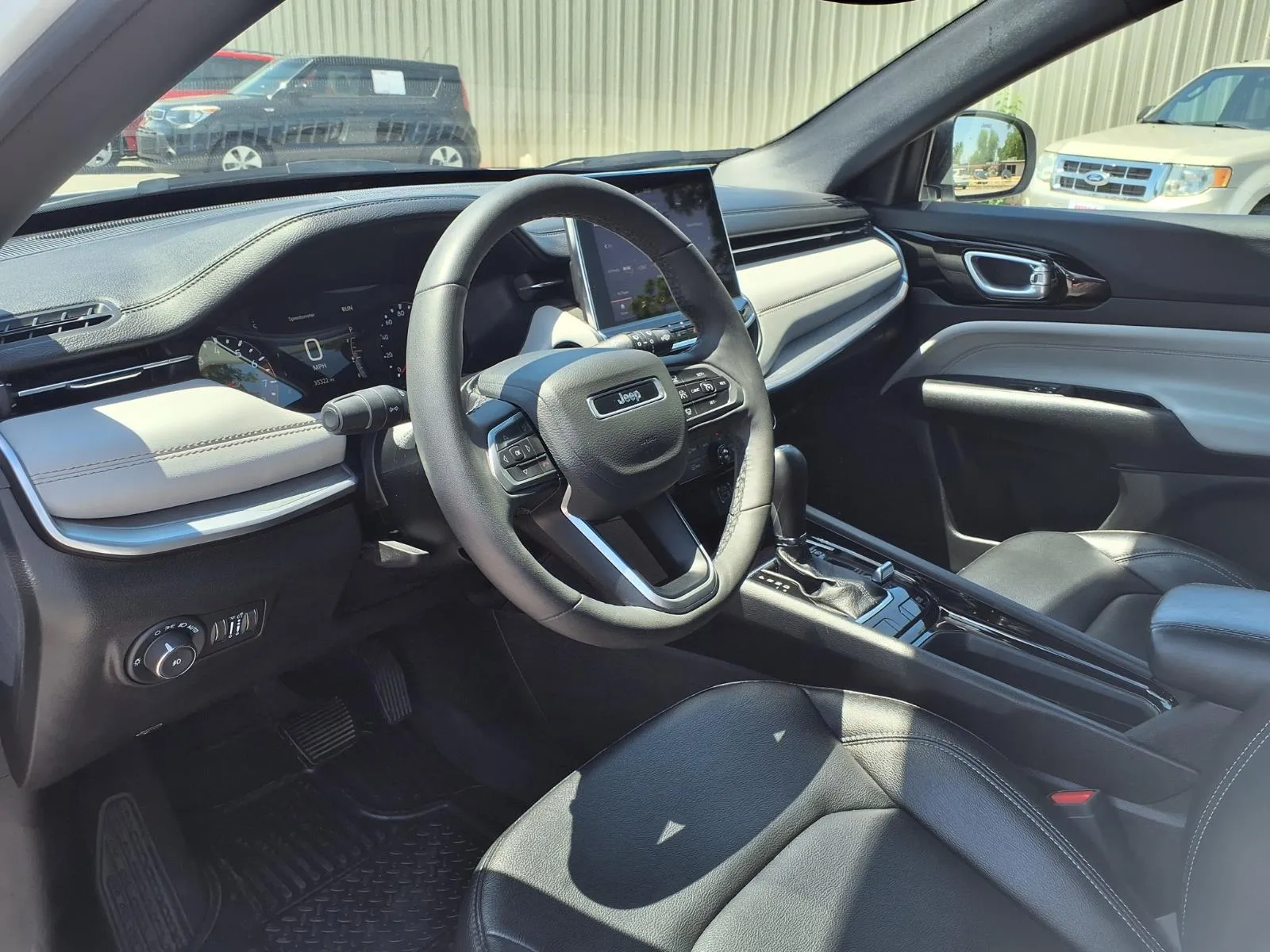 2025 Jeep Compass Limited - Photo 13
