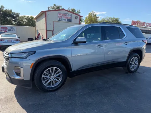 Silver 2023 CHEVROLET TRAVERSE LT for sale in Chickasha, OK