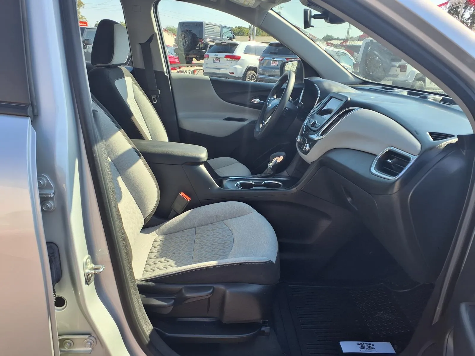 Chevrolet Equinox photo 14