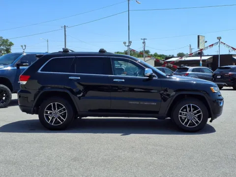 Photos of 2019 JEEP GRAND CHEROKEE LIMITED for sale in Chickasha, OK at Bryan's Car Corner Chickasha
