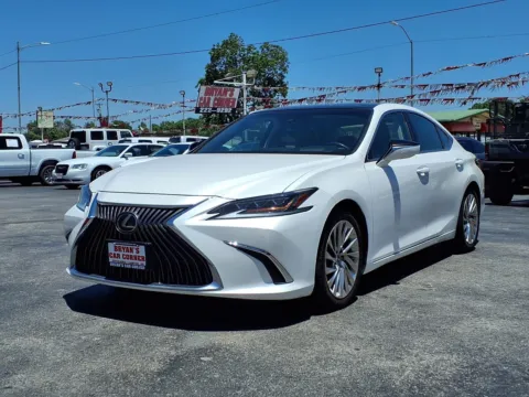 Photos of 2020 LEXUS ES 350 ULTRA LUXURY for sale in Chickasha, OK at Bryan's Car Corner Chickasha