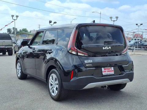 More photos of 2023 KIA SOUL LX at Bryan's Car Corner Chickasha, OK