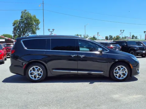 Another view of 2020 CHRYSLER PACIFICA LIMITED for sale in Chickasha, OK at Bryan's Car Corner Chickasha