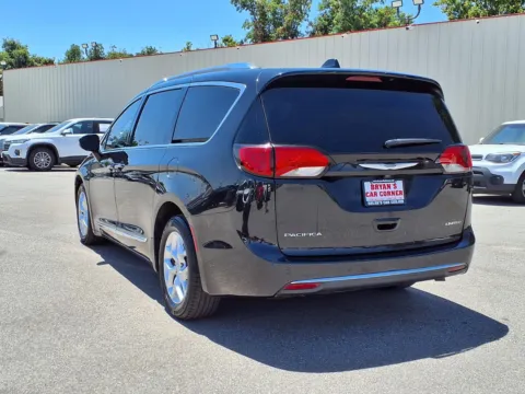 More photos of 2020 CHRYSLER PACIFICA LIMITED at Bryan's Car Corner Chickasha, OK