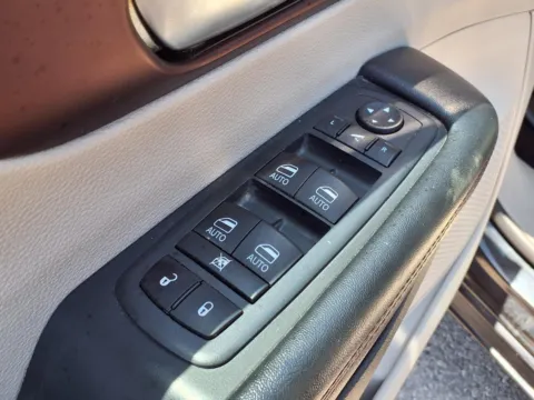 More photos of 2020 CHRYSLER PACIFICA LIMITED at Bryan's Car Corner Chickasha, OK