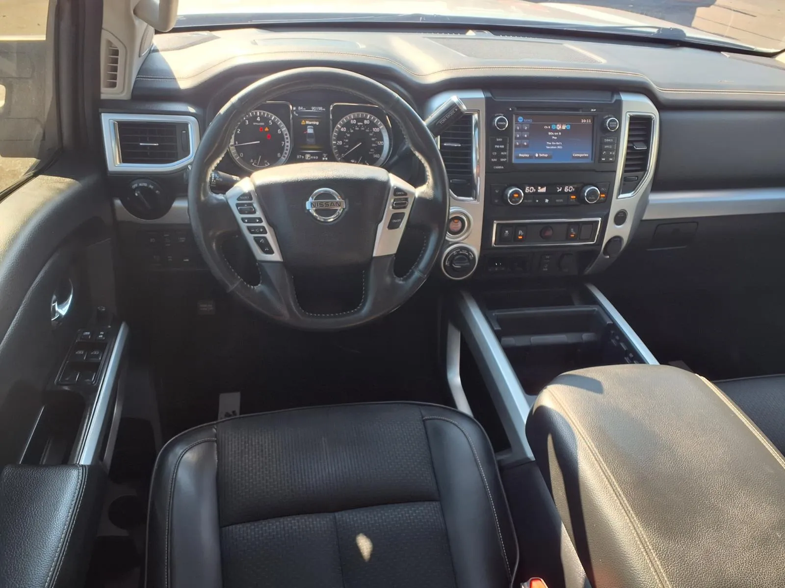Nissan Titan photo 12