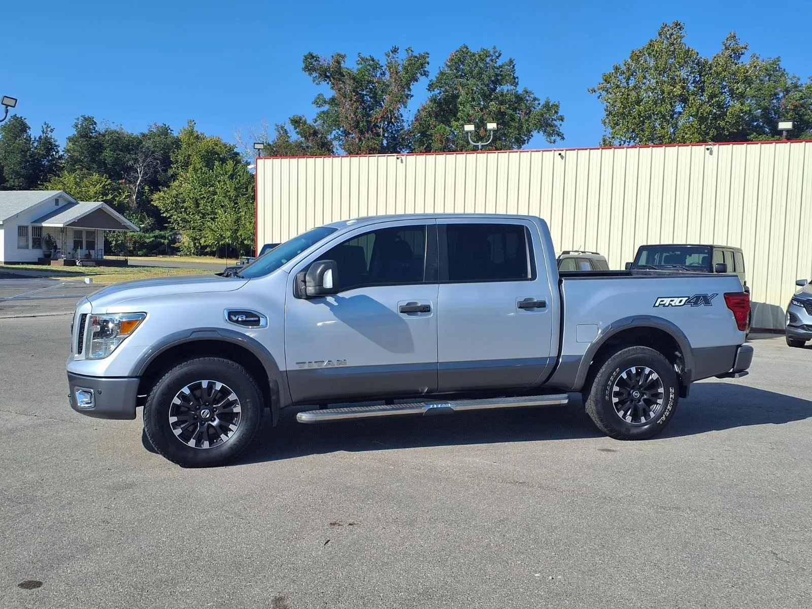 Nissan Titan photo 15