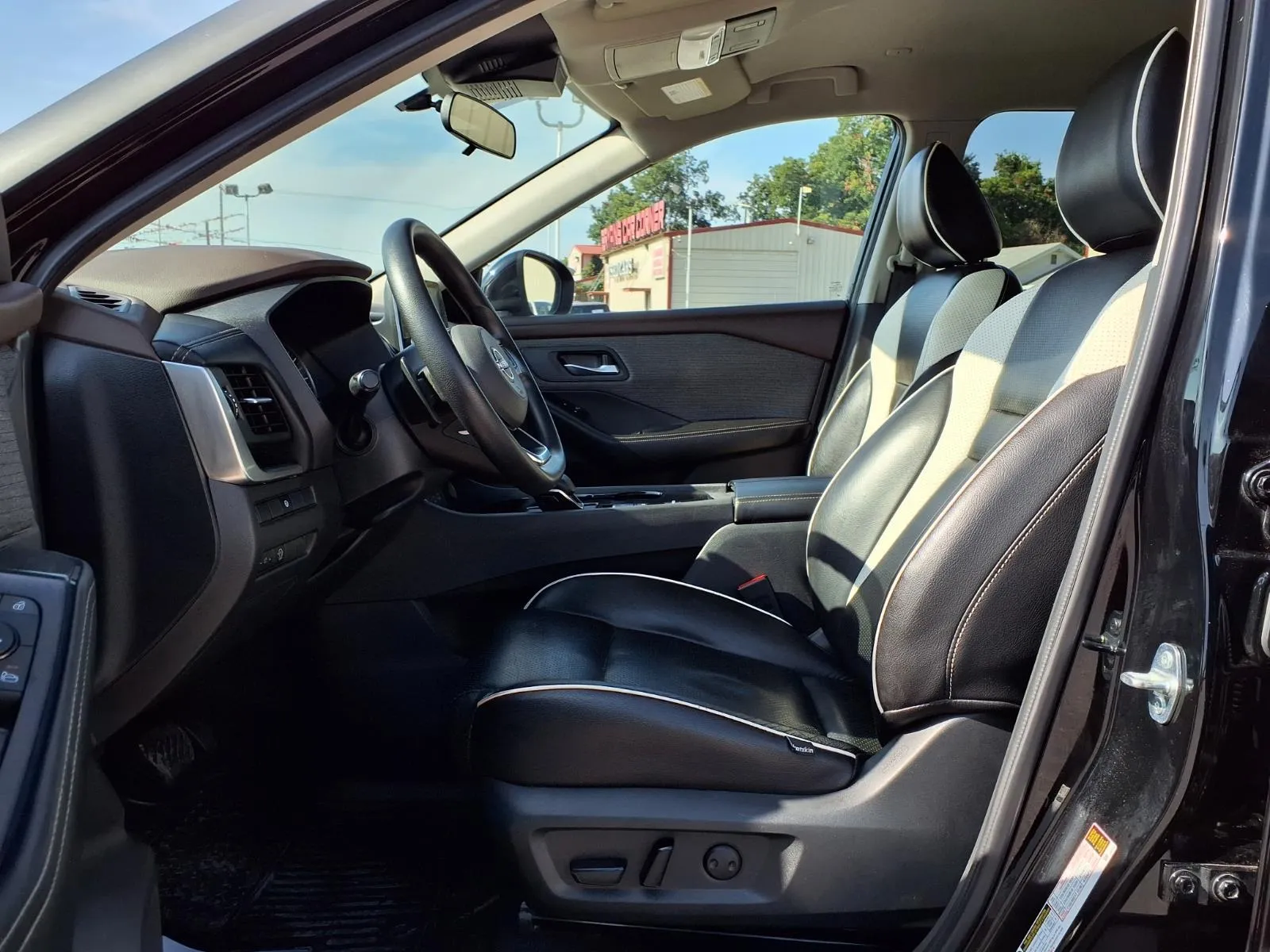 Nissan Rogue photo 12