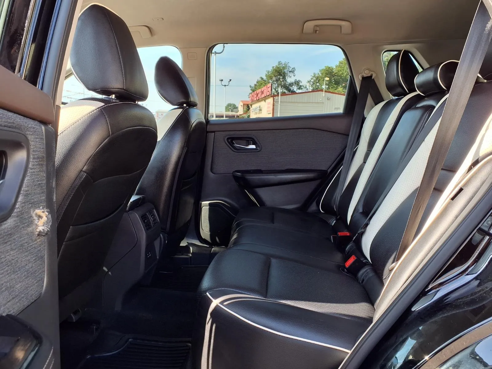 Nissan Rogue photo 14