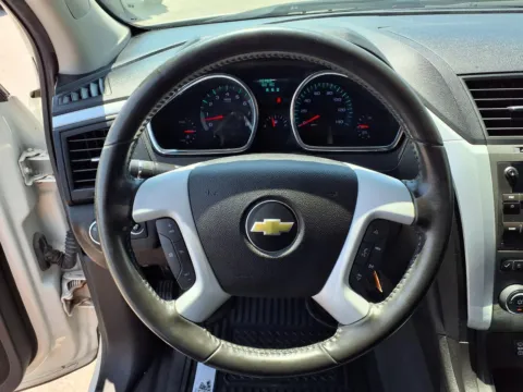 More photos of 2012 CHEVROLET TRAVERSE LT at Bryan's Car Corner Chickasha, OK