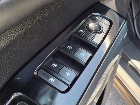 More photos of 2022 NISSAN PATHFINDER SL at Bryan's Car Corner Chickasha, OK