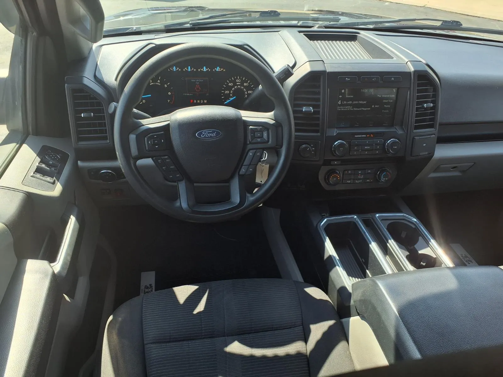 Ford F-150 photo 14