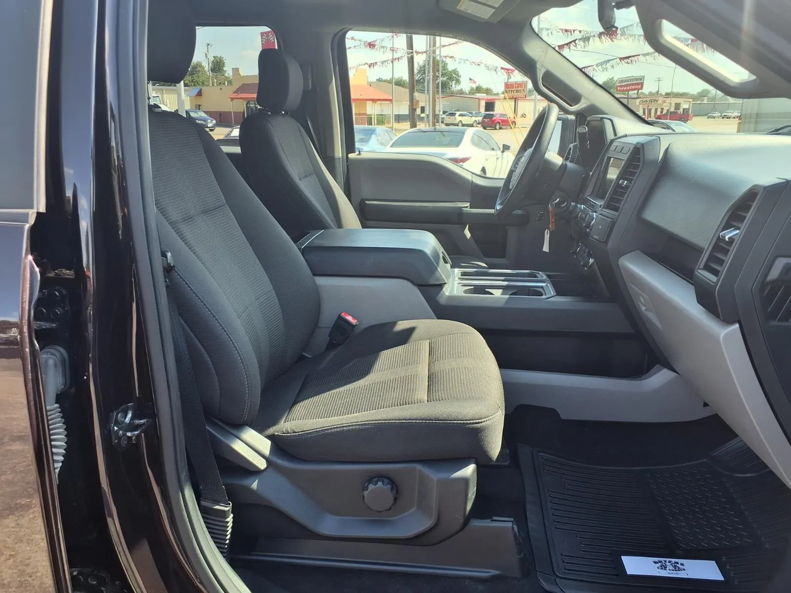 Ford F-150 photo 16
