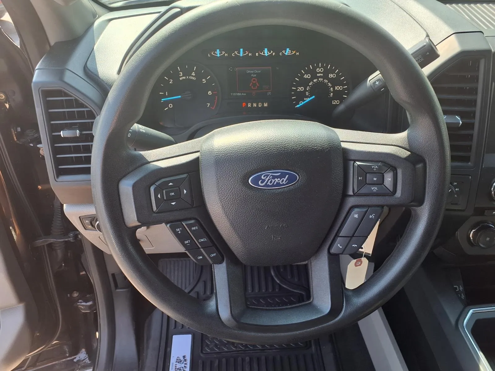 Ford F-150 photo 6