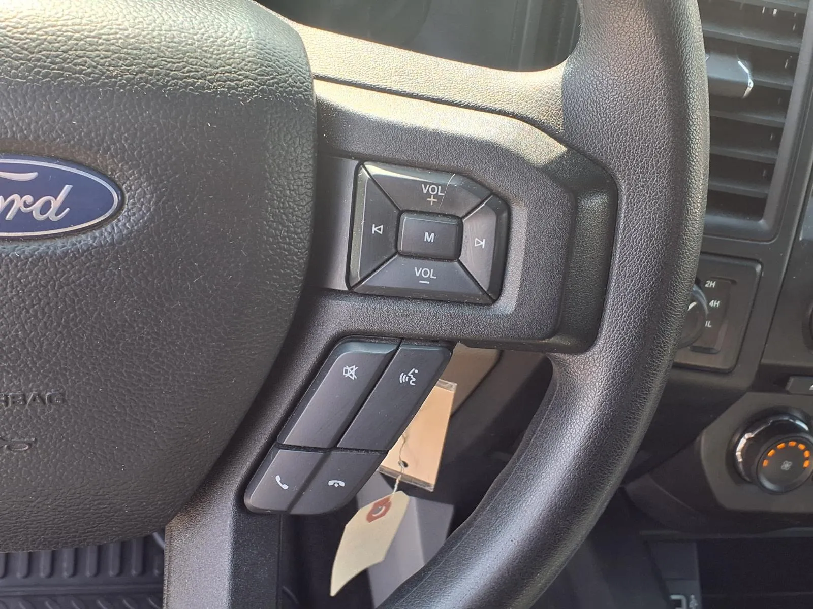 Ford F-150 photo 8