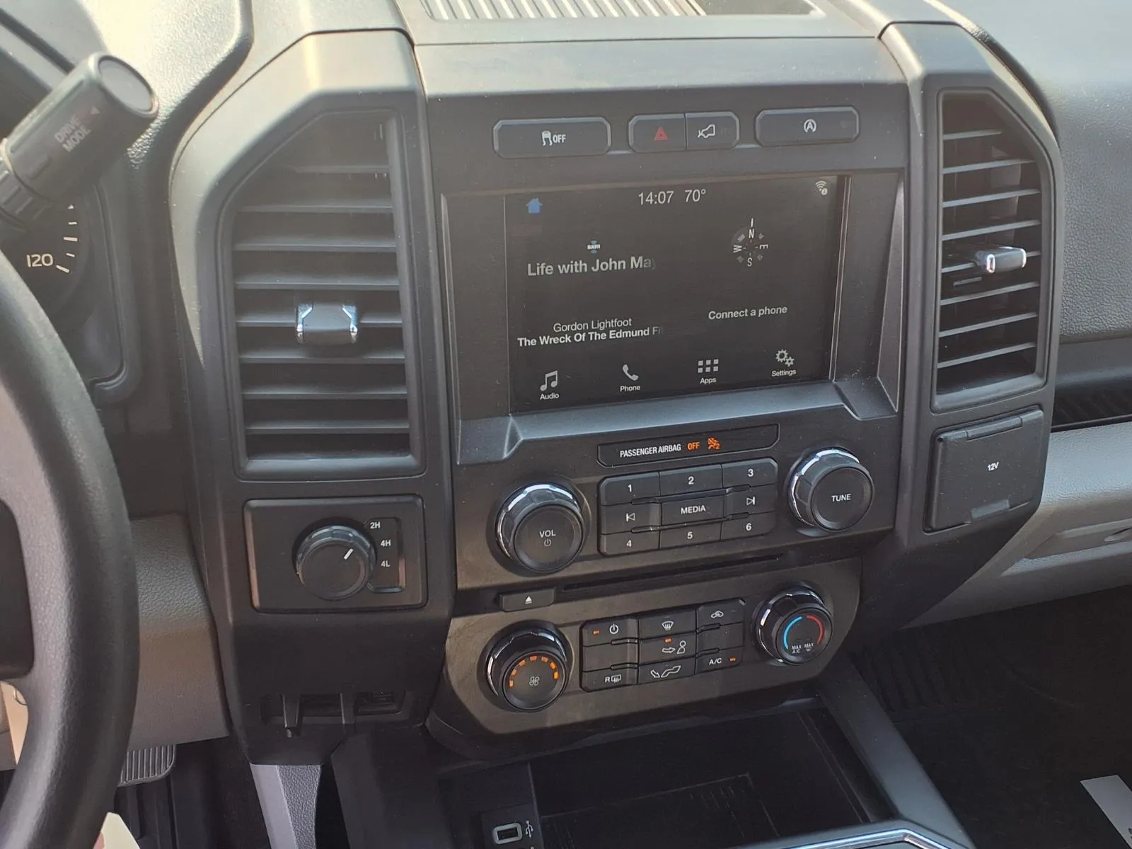 Ford F-150 photo 9
