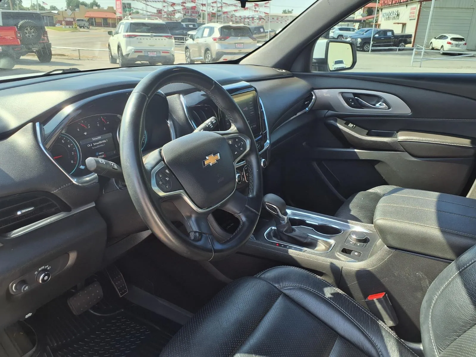 Chevrolet Traverse photo 11