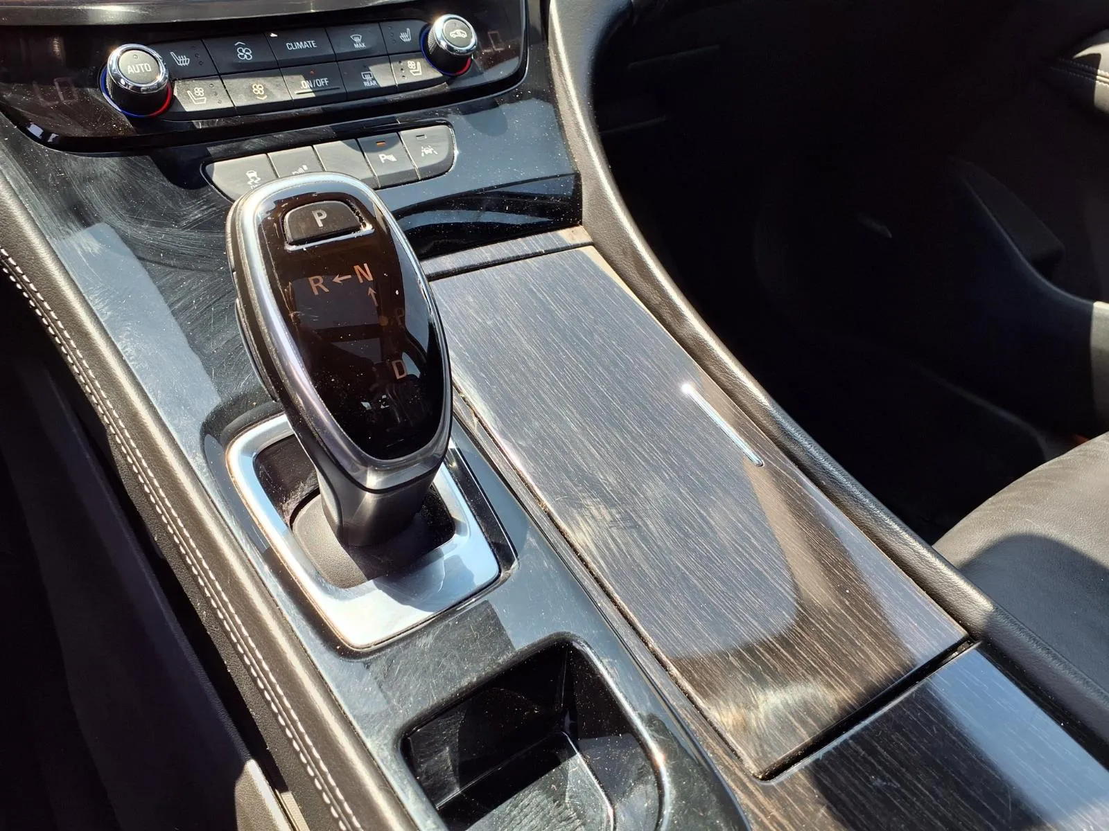 Buick LaCrosse photo 10