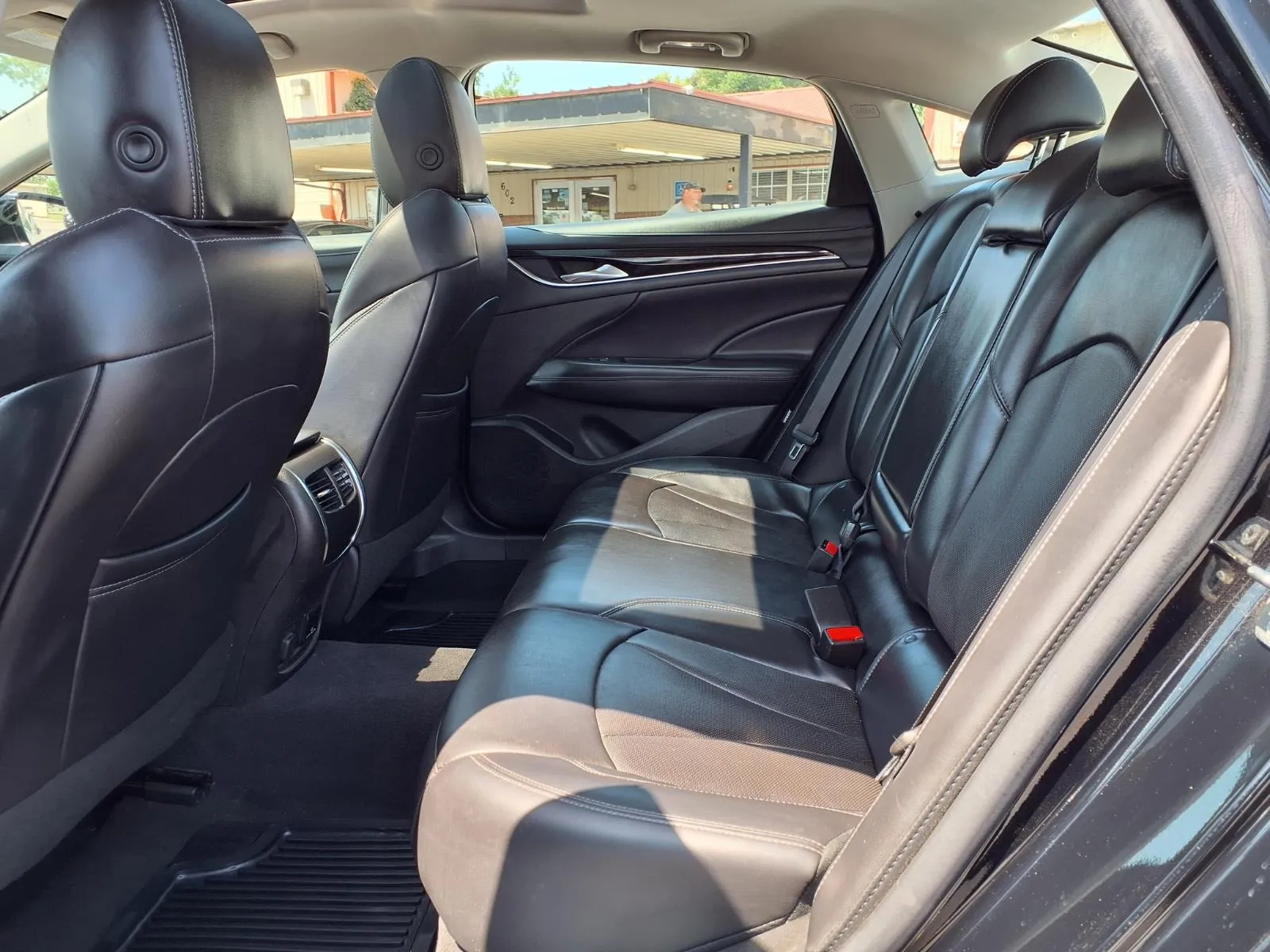 Buick LaCrosse photo 14