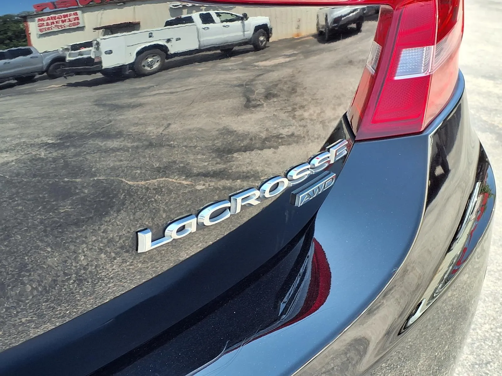 Buick LaCrosse photo 18