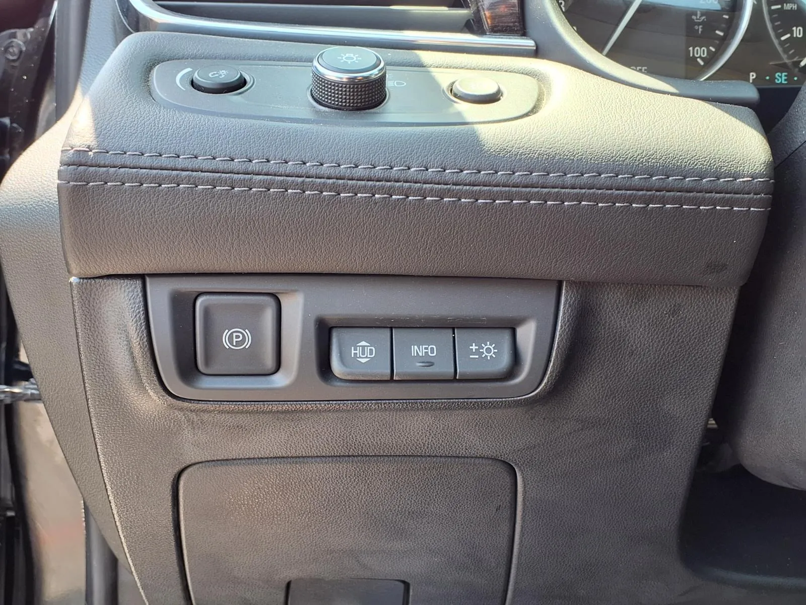 Buick LaCrosse photo 7