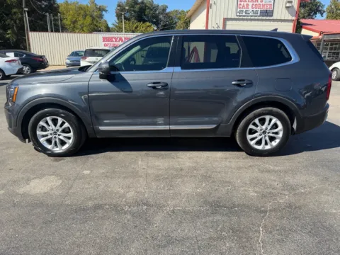 Photos of 2020 KIA TELLURIDE LX for sale in Chickasha, OK at Bryan's Car Corner Chickasha