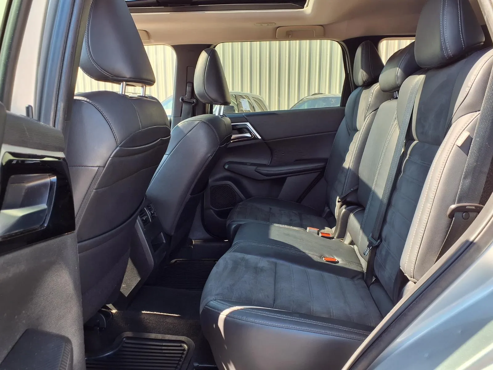 Mitsubishi Outlander photo 14