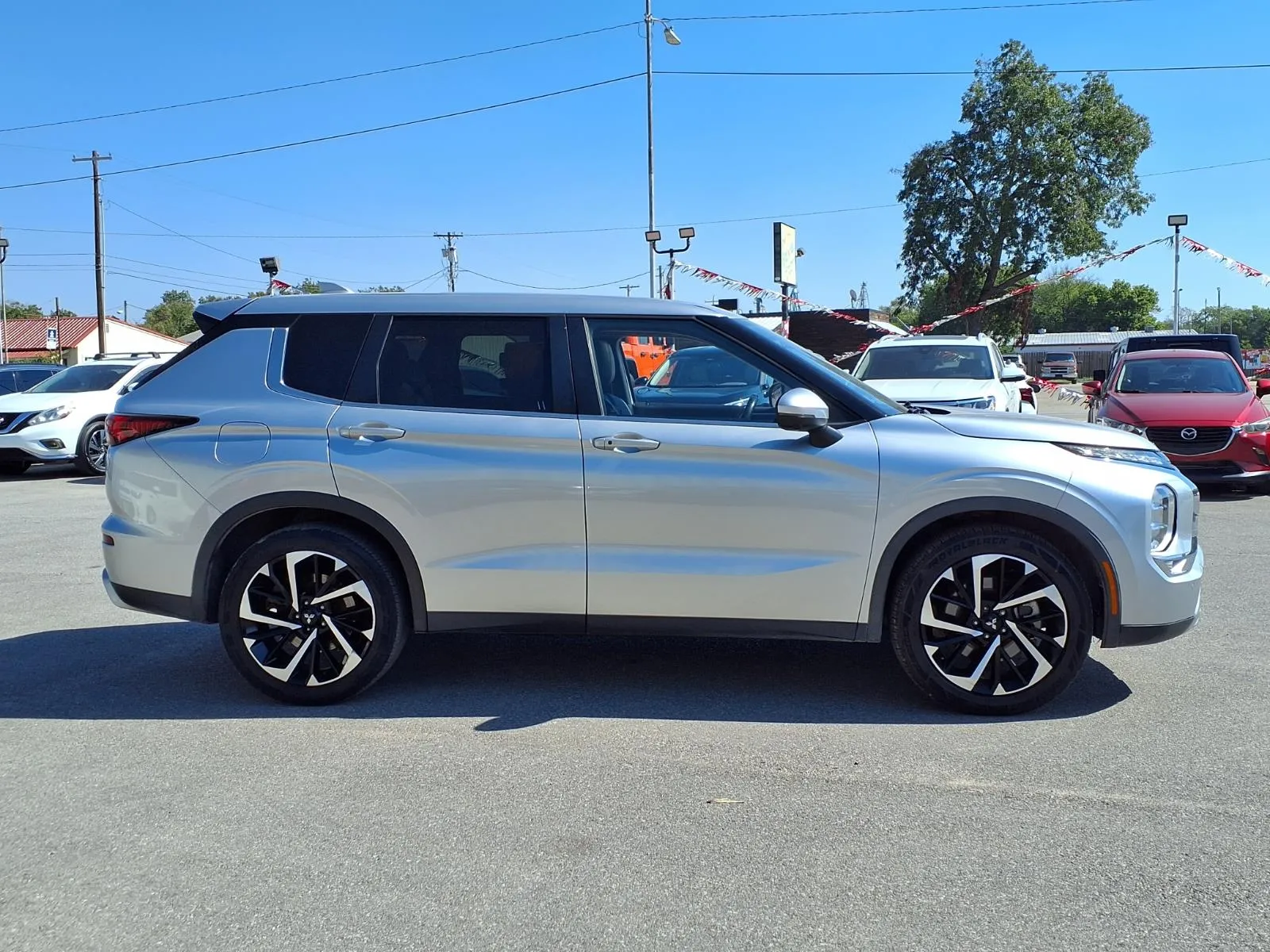 Mitsubishi Outlander photo 2