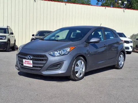 Gray 2017 HYUNDAI ELANTRA GT for sale in Chickasha, OK