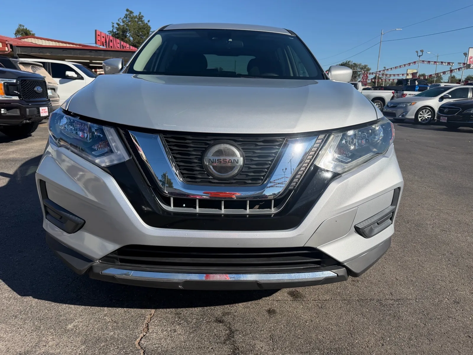 Nissan Rogue photo 8