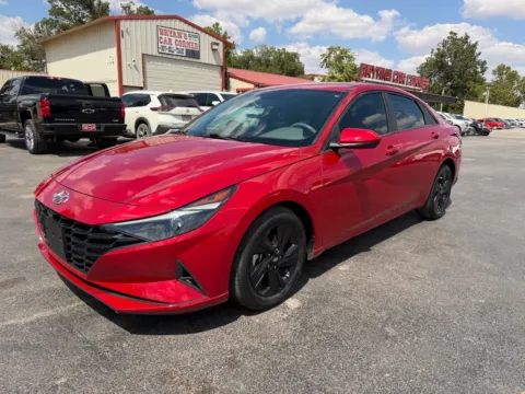 Red 2022 HYUNDAI ELANTRA SEL for sale in Chickasha, OK