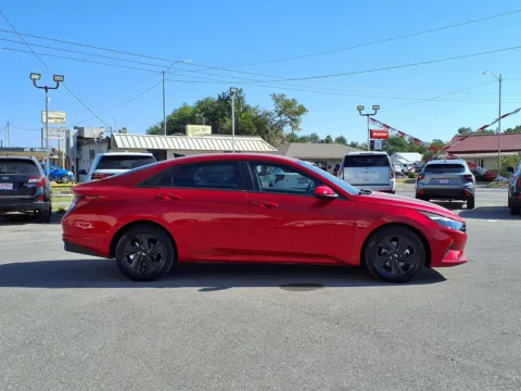 Photos of 2022 HYUNDAI ELANTRA SEL for sale in Chickasha, OK at Bryan's Car Corner Chickasha