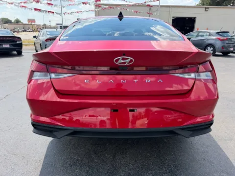 More photos of 2022 HYUNDAI ELANTRA SEL at Bryan's Car Corner Chickasha, OK