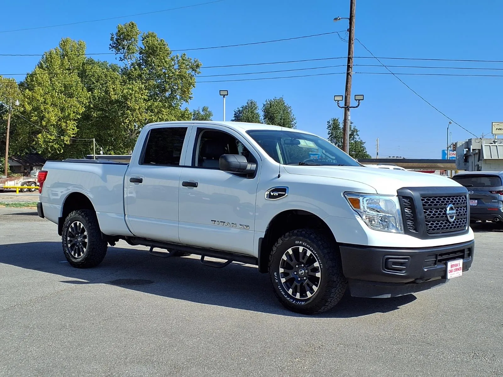 Nissan Titan photo 23