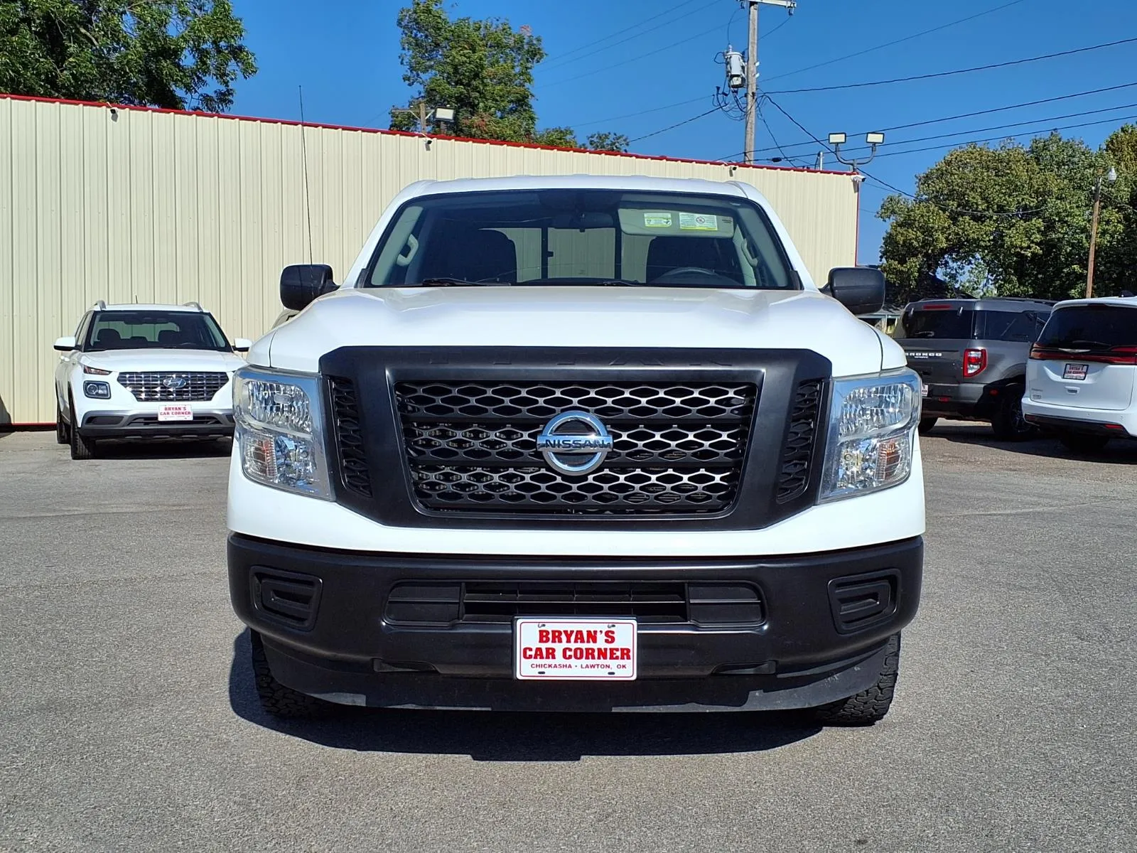 Nissan Titan photo 25