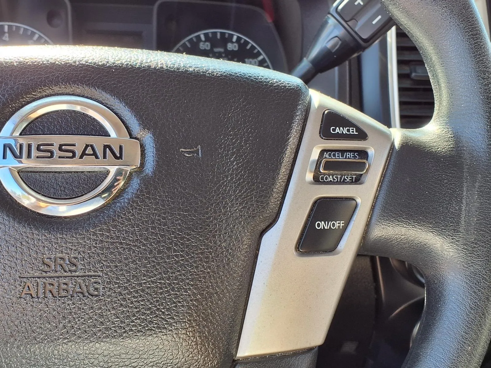 Nissan Titan photo 6