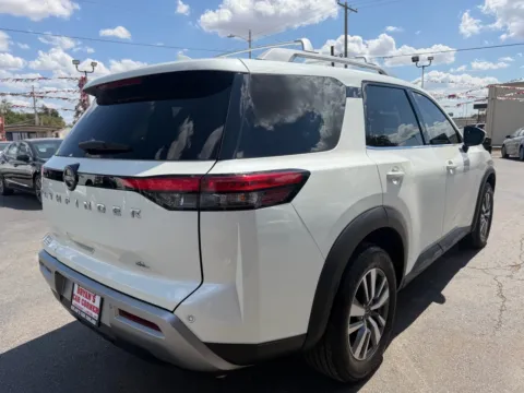 More photos of 2022 NISSAN PATHFINDER SL at Bryan's Car Corner Chickasha, OK