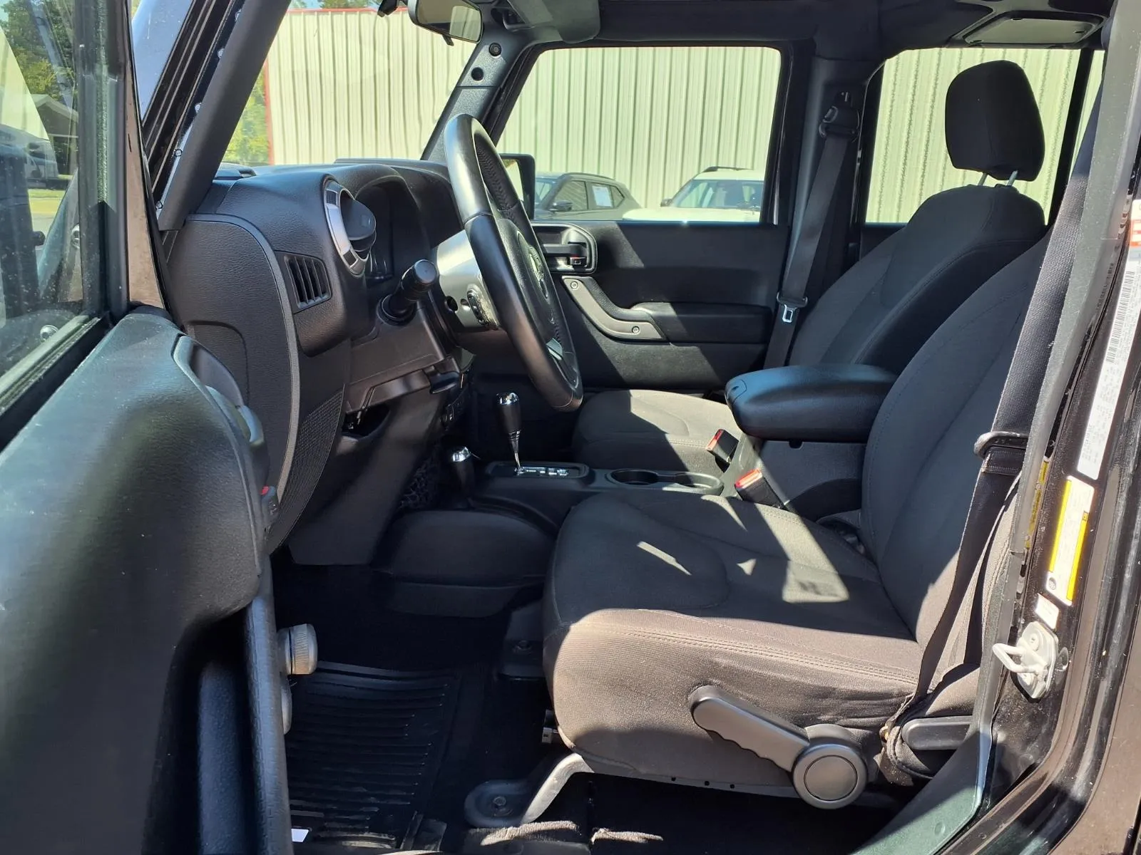 Jeep Wrangler photo 10