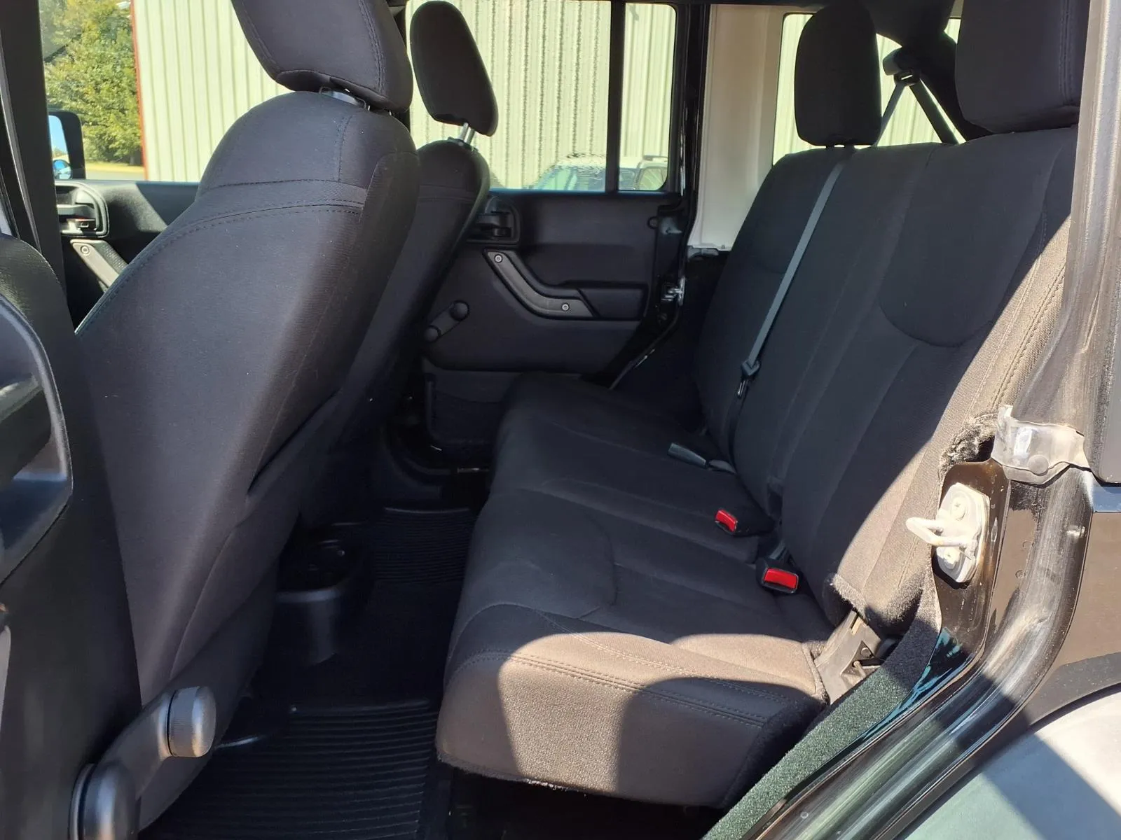 Jeep Wrangler photo 12