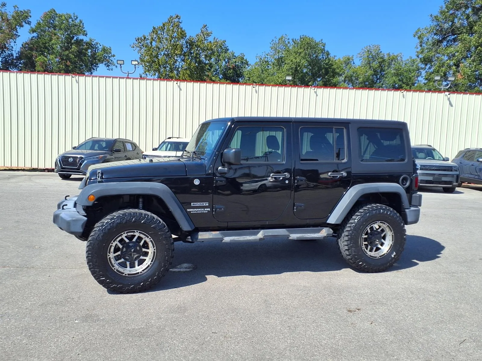 Jeep Wrangler photo 16